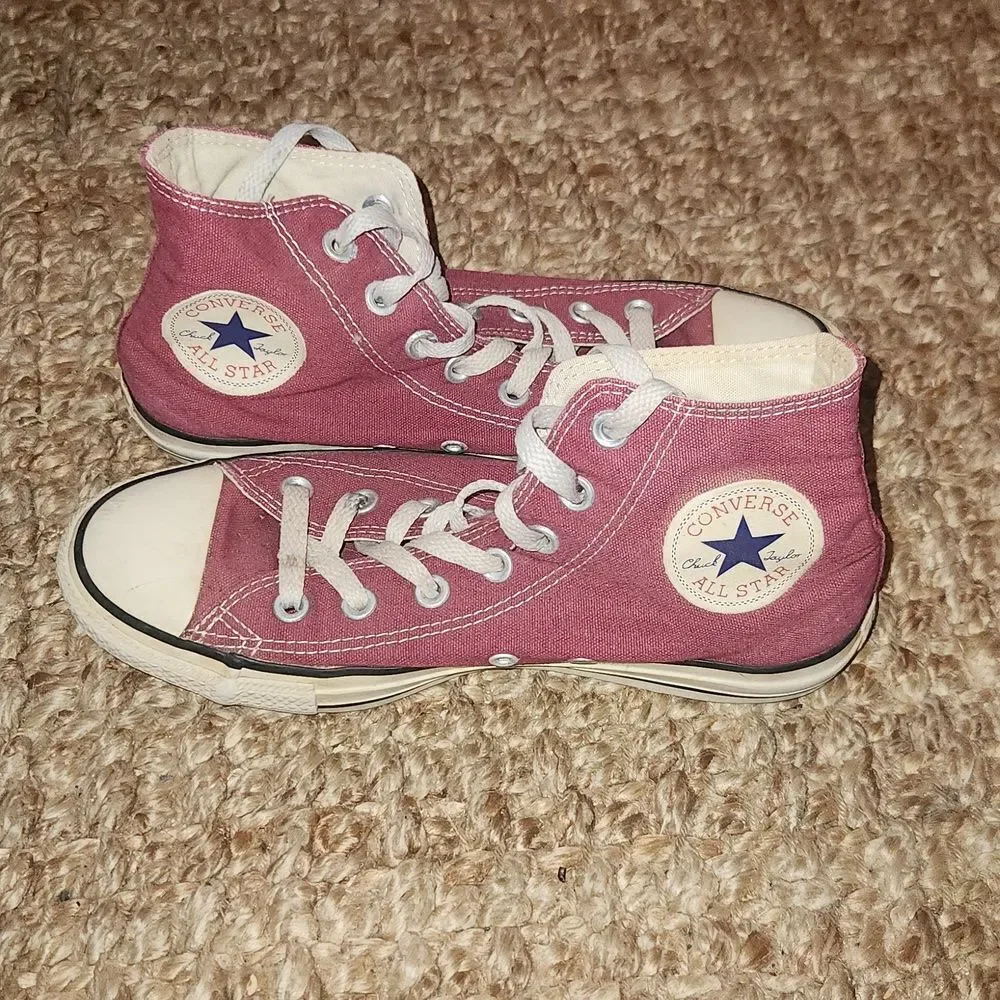 Converse All Star Chuck Taylor Red Shoes M6 W8